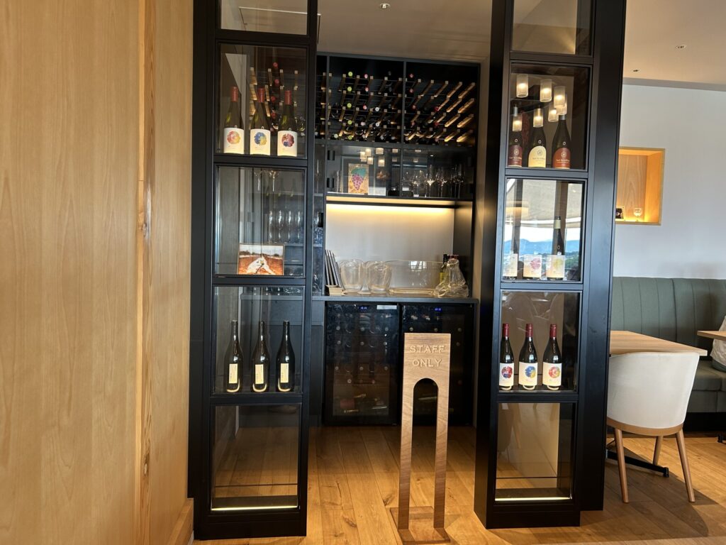 店内のワインセラー