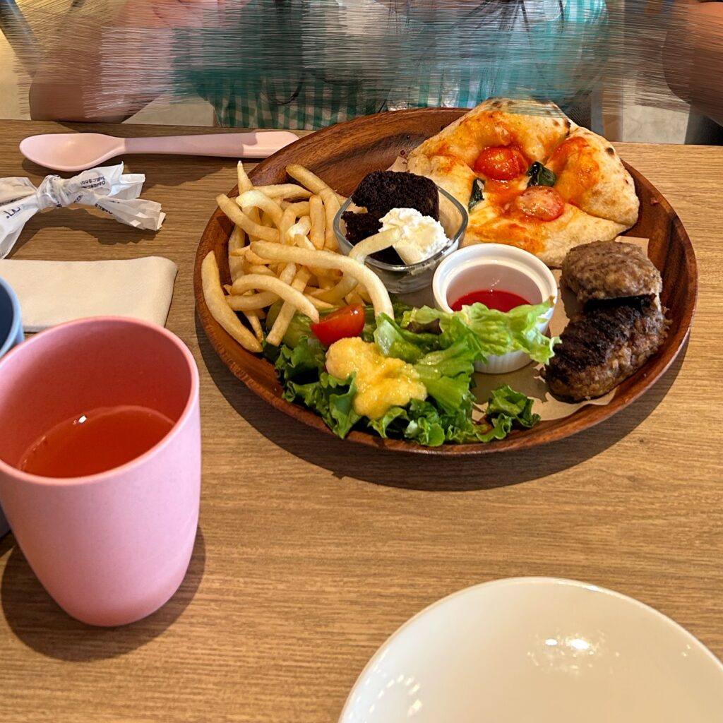 子供用メニューのワンプレート