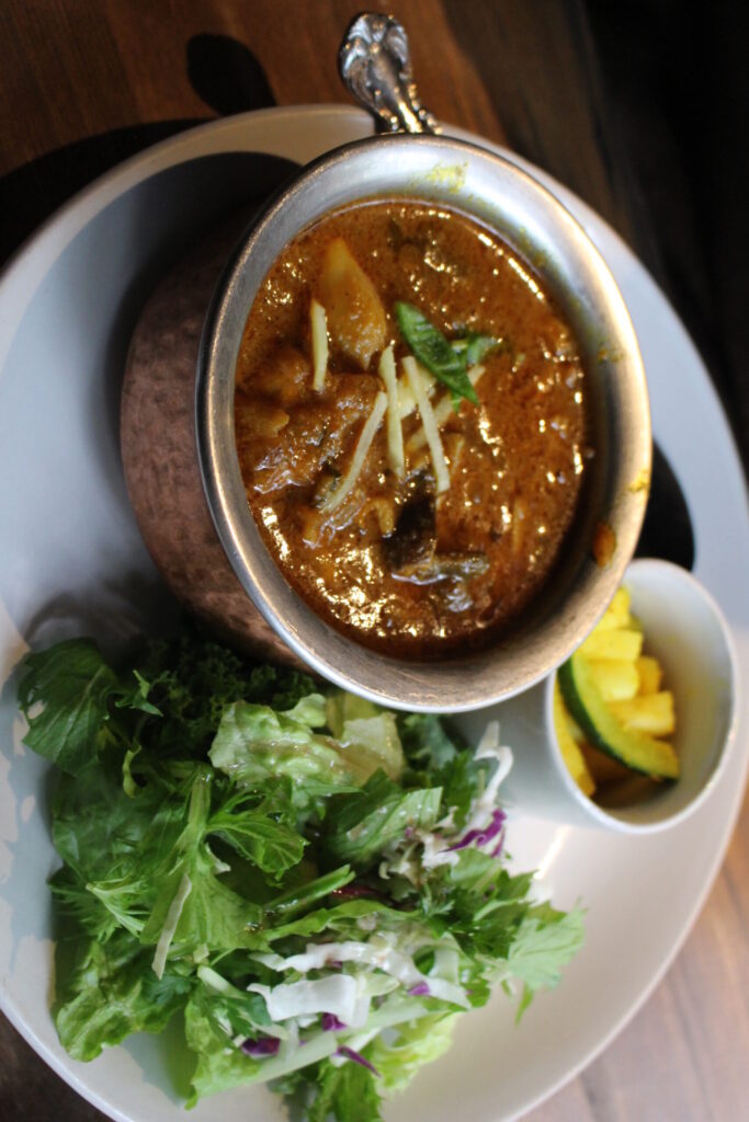 日替わりカレー 今回はチキンとキノコでした